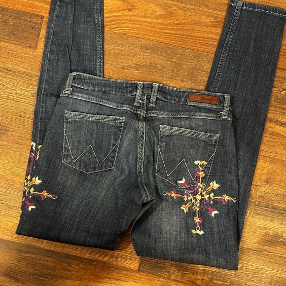 Wrangler Dark Blue Skinny Leg Jeans with Pink Stitching - Picture 3 of 8
